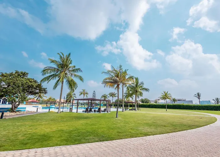 Hamdan Plaza Hotel Salalah, An Htg Hotel