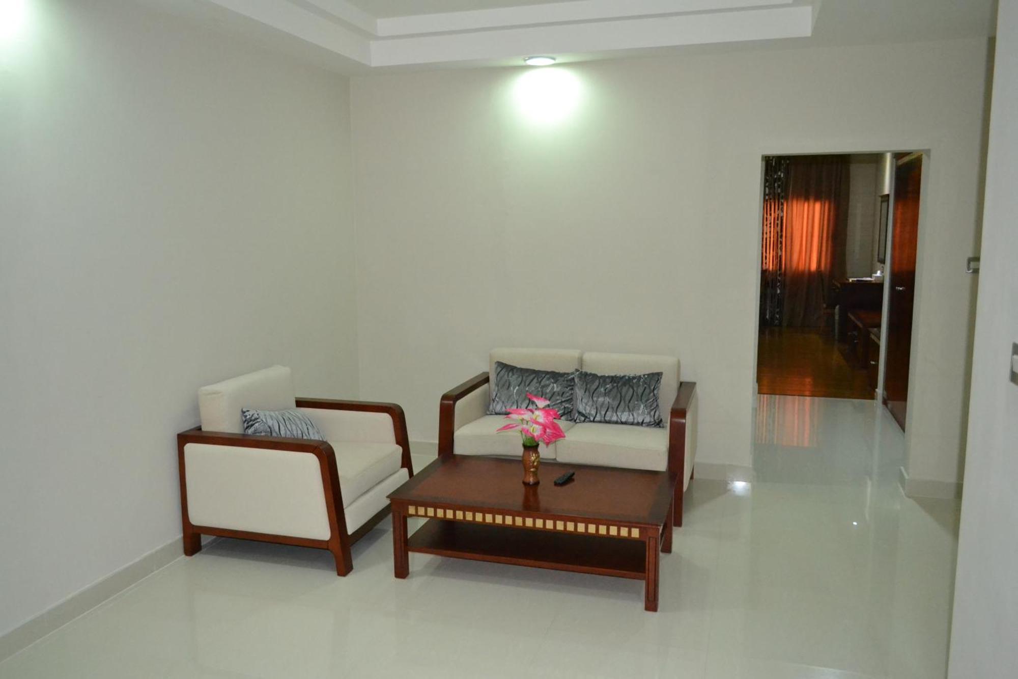 Hamdan Plaza Salalah, An Htg