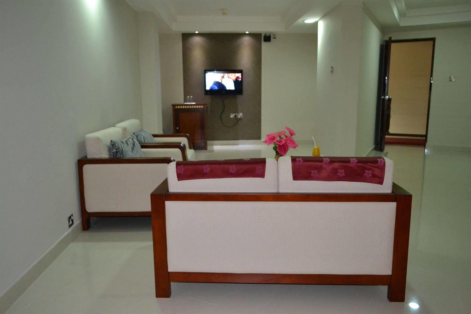 Hamdan Plaza Salalah, An Htg 3*